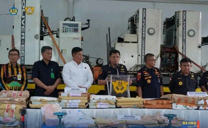 Bea Cukai dan BAIS TNI Bongkar Sindikat Produksi Pita Cukai Ilegal di Jawa Tengah, Amankan Jutaan Pita Cukai Palsu dan Mesin Cetak di Jepara dan Semarang