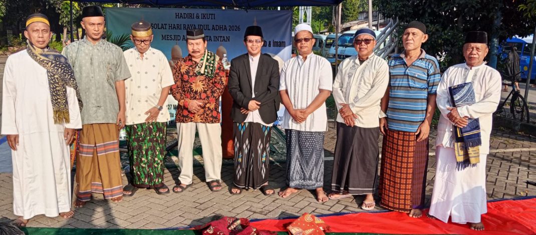 Masjid Annur Kota Intan Laksanakan Sholat Idul Adha Di Lapangan Parkir.
