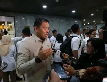 Wamentan Sudaryono Pastikan Tindak Tegas Pelaku yang Rugikan Peternak Ayam dan Telur