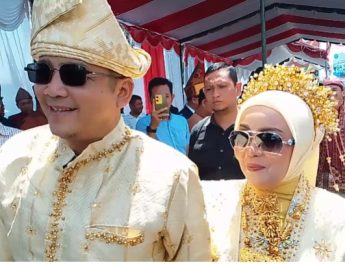 Ketua DPRD Madina Tampil Beda hari ini, Berbusana Adat Melayu di Karnaval HUT ke-81 RI