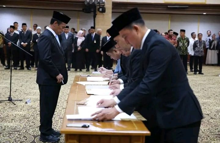 Lantik Puluhan Pejabat Kementan, Mentan Amran Tegas: Jangan KKN, Tingkatkan Kinerja
