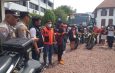 Kapolsek Tamansari Jakarta Barat Melepas Rombongan Jakmania Korwil Gajah Mada.