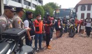 Kapolsek Tamansari Jakarta Barat Melepas Rombongan Jakmania Korwil Gajah Mada.