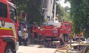 Sebuah Ruko 4 Lantai Di Jalan Telepon Kota Terbakar.