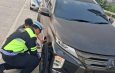 Polantas KARIB Induk PJR BSD Korlantas Polri Bantu Pengendara Ganti Ban Pecah di Tol CSJ
