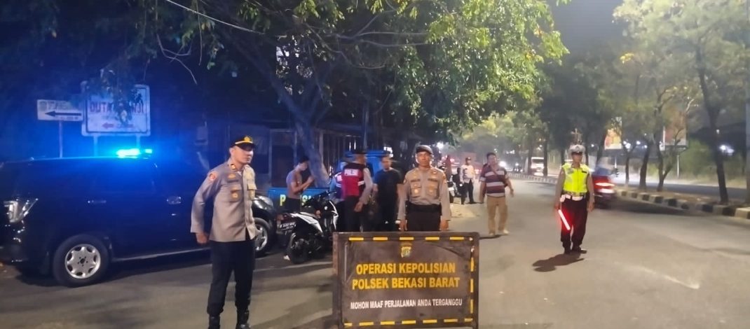Jaga Jakarta On The Spot, Kapolsek Bekasi Barat Pimpin Razia Stasioner dan Patroli Berikan Rasa Aman Masyarakat