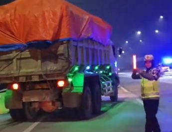 Polantas Karib Induk PJR BSD Polisi Bersama Masyarakat Perkuat Pelayanan Humanis, Imbau Sopir Utamakan Keselamatan di Jalan