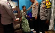 Sisi Humanis Polri Bersama Masyarakat, Saat Kapolsek Pondok Gede Mengetuk Pintu Rumah Lansia dan Warga Sakit di Jatibening