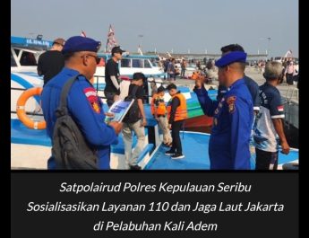 Satpolairud Polres Kepulauan Seribu Sosialisasikan Layanan 110 dan Jaga Laut Jakarta di Pelabuhan Kali Adem