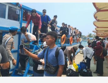Layanan Polisi 110, Strong Point Polres Kepulauan Seribu Jaga Keamanan Wisatawan di Dermaga