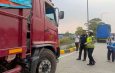 Polisi Bersama Masyarakat KA Induk Korlantas Polri BSD Himbauan dan Edukasi Bagi Sopir Truk Over Dimension Over Loading