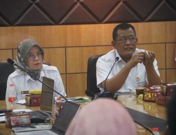 Kementan Dorong BUMN Manfaatkan Lahan Perkebunan untuk Dukung Pakan Sapi di Indramayu