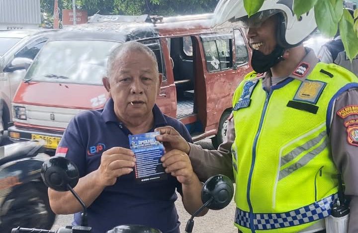 Polisi Bersama Masyarakat, Polsek Bekasi Barat Gelar Operasi Patuh Jaya 2026 Secara Humanis Bu