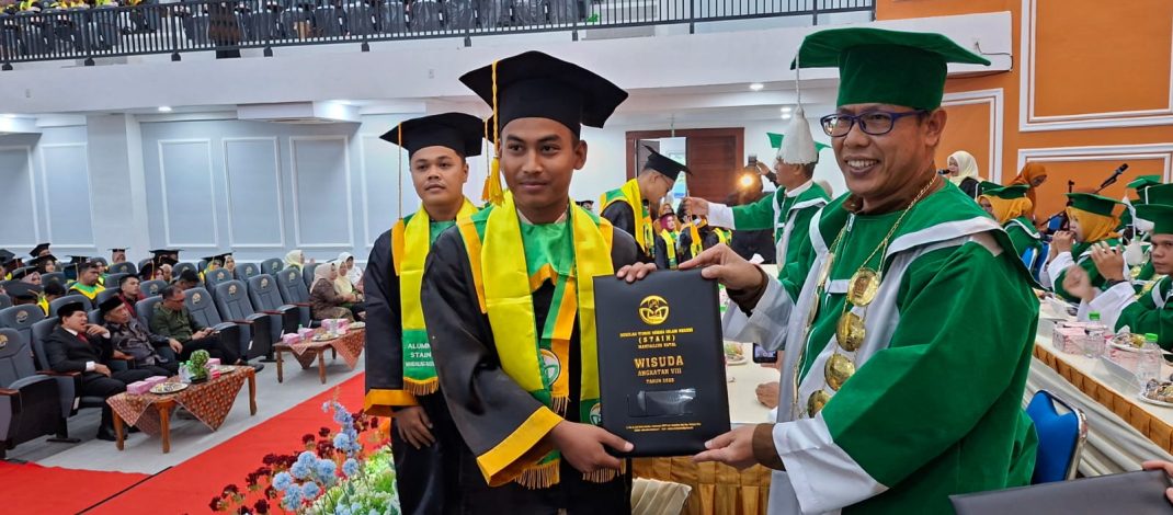 STAIN Madina mengadakan Wisuda Lepas 519 Sarjana, Tekankan Integrasi Ilmu, Iman, dan Akhlak, thn ajaran 2026.